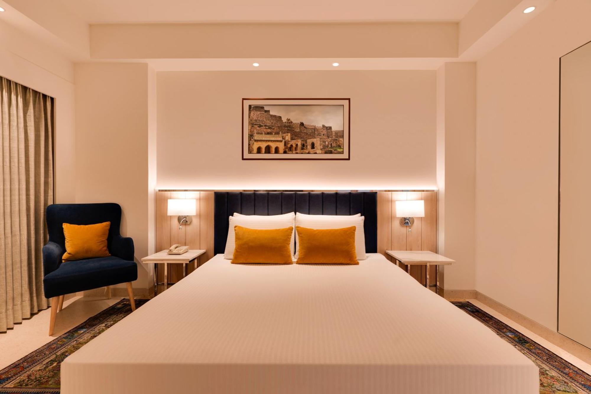होटल Lemon Tree Premier Hitec 5*